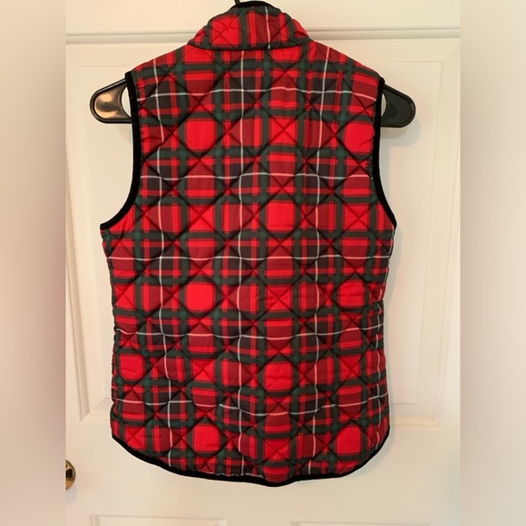 Old Navy Holiday Red Plaid Quilted Vest - Picture 5 of 6